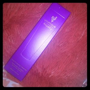 New Pore Purifying Cleanser Younique